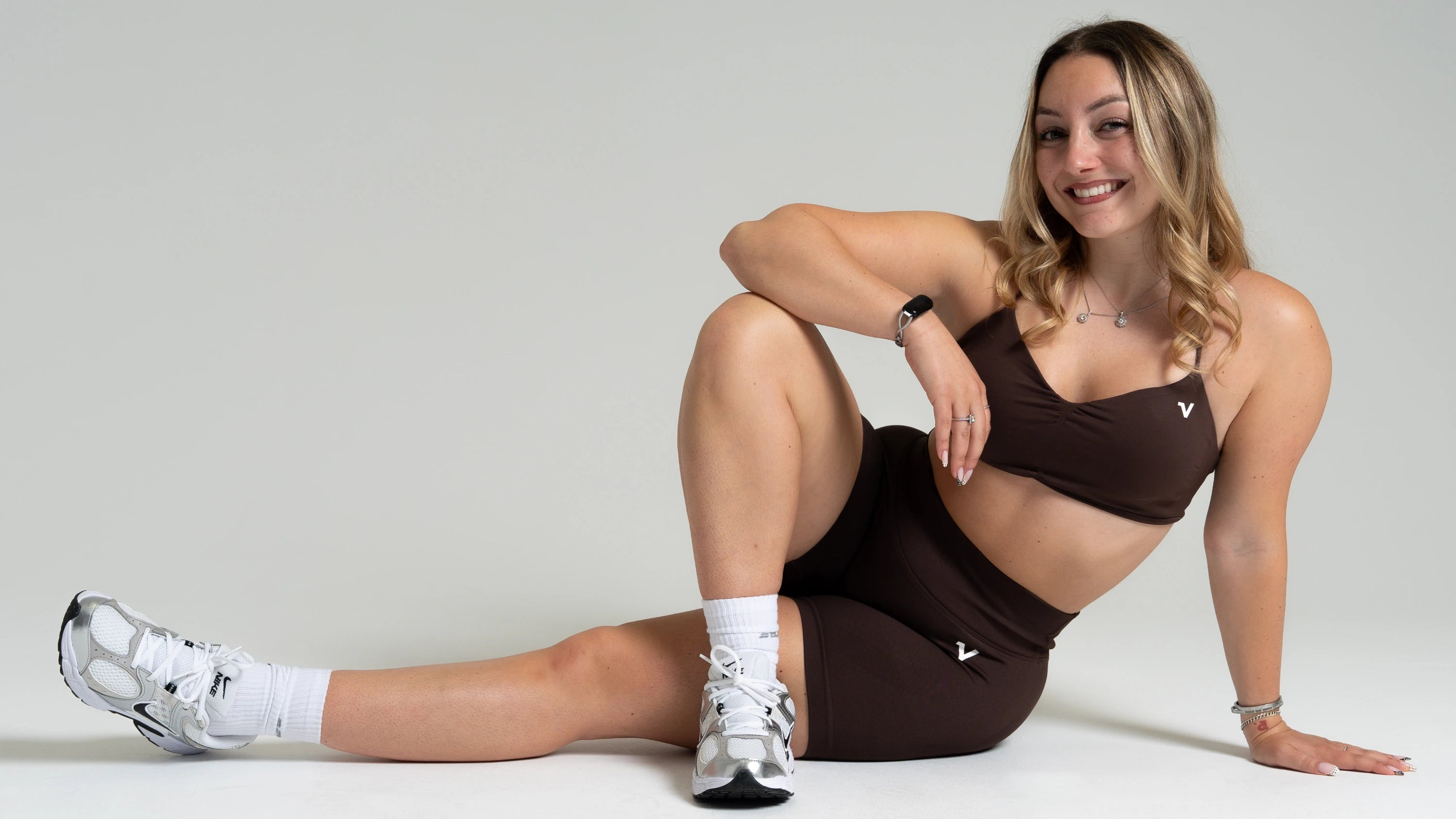 Woman wearing Veritone women's activewear